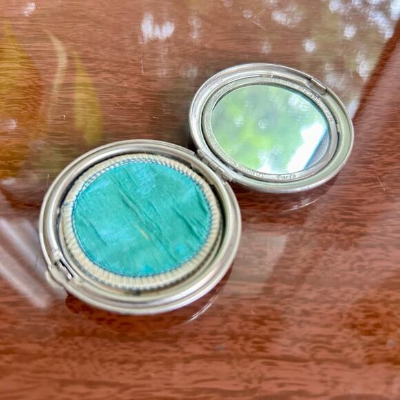 Vintage “Three Flowers” Metal Powder Compact Richard-Hudnut Mirror Case & Puff - Picture 1 of 14